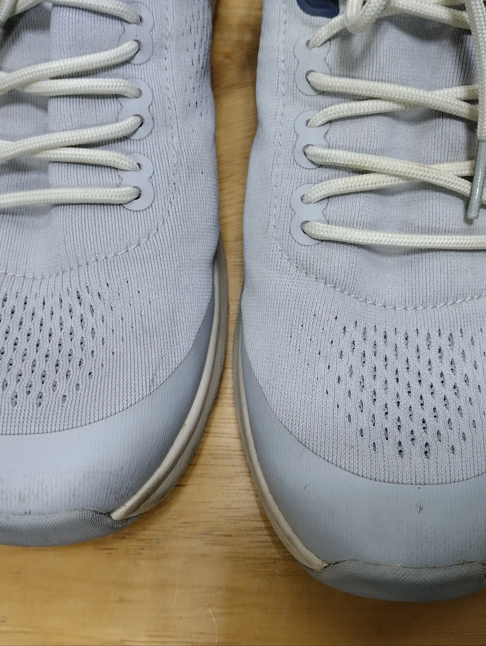 OluKai Kaholo men's Size 11.5 Sneakers Athletic Trainer Shoes Off White Outdoor